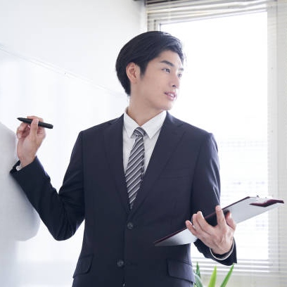 Thầy Nguyễn Thái Nhật Luật