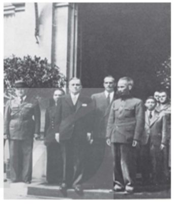 Chủ tịch Hồ Chí Minh và Thủ tướng Bi-đôn (Pháp) năm 1946
