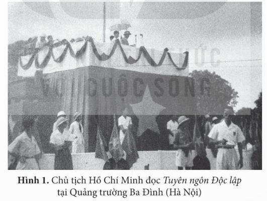 Chủ tịch Hồ Chí Minh đọc Tuyên ngôn Độc lập tại Quảng trường Ba Đình (Hà Nội)