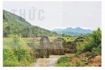 Guồng nước ở Kim Bôi, Hòa Bình (Ảnh Sách KNTT)
