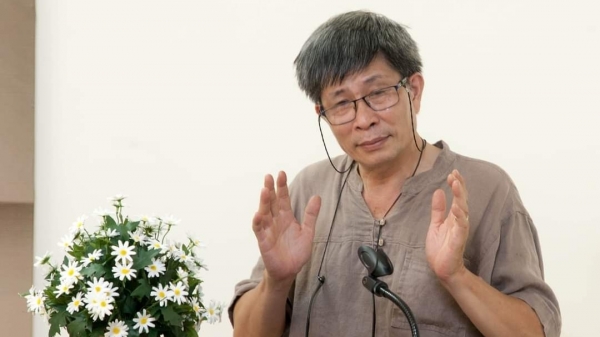 Nhà thơ Trần Tuấn