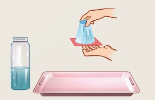 Thí nghiệm cốc nước úp ngược