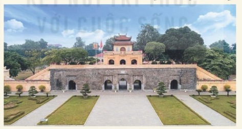 Di tích Đoan Môn thuộc Khu Trung tâm Hoàng thành Thăng Long (thành phố Hà Nội)