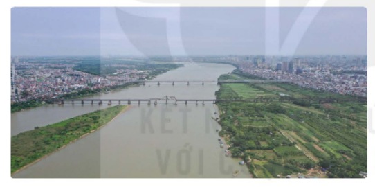 Một đoạn sông Hồng chảy qua thành phố Hà Nội ngày nay