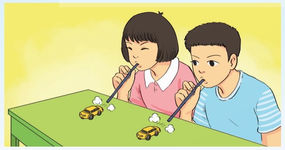 Thí nghiệm thổi xe đồ chơi qua ống hút
