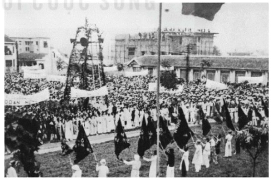 Cuộc mít tinh được tổ chức tại khu Đấu Xảo ngày 1 – 5 – 1938