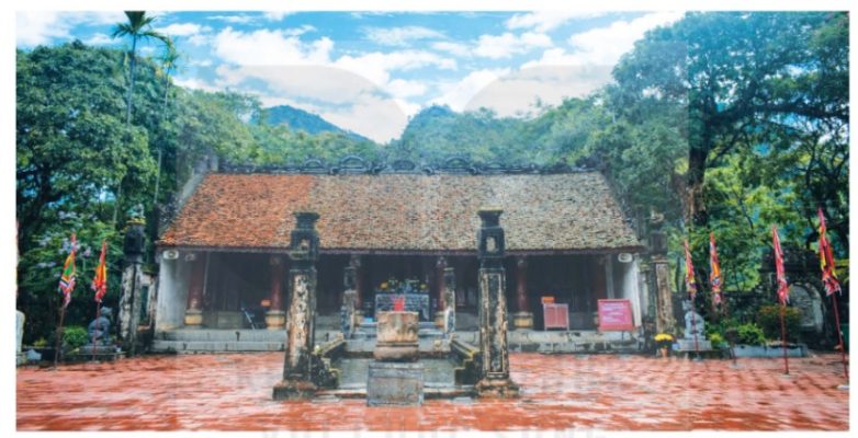 Đền thờ Đinh Tiên Hoàng thuộc Quần thể di tích danh thắng Tràng An – được UNESCO ghi danh là Di sản văn hoá và thiên nhiên thế giới năm 2014
