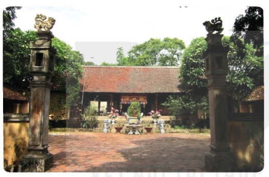 Đền thờ Phùng Hưng ở Đường Lâm, phường Sơn Tây, thành phố Hà Nội