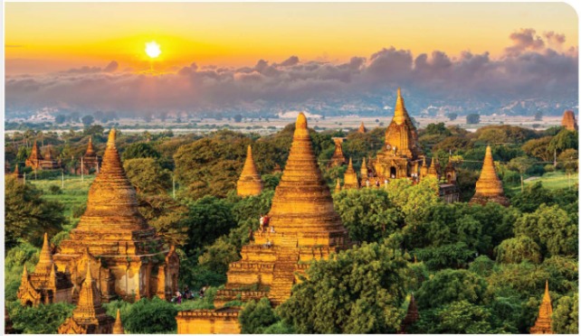 Toàn cảnh đô thị cổ Pa-gan (thuộc Mi-an-ma ngày nay)
