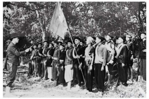 Việt Nam Giải phóng quân trước giờ lên đường thực hiện nhiệm vụ (8 – 1945)